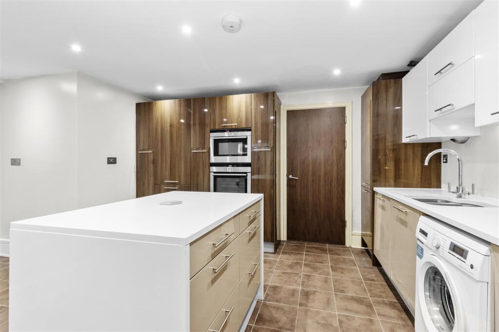 kitchen #6.jpg