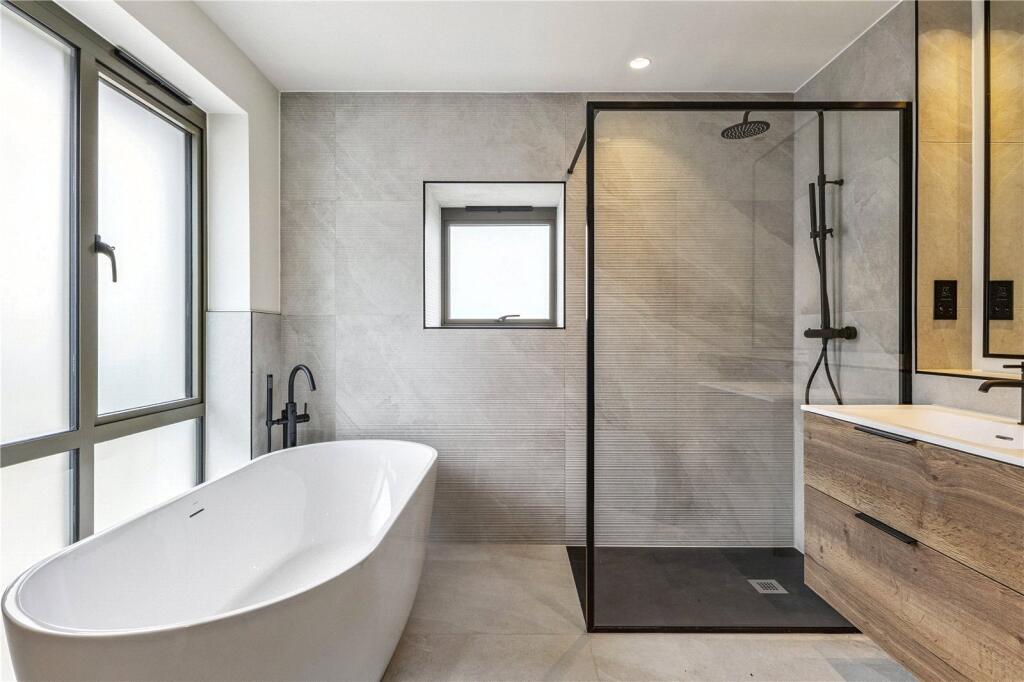 Ensuite
