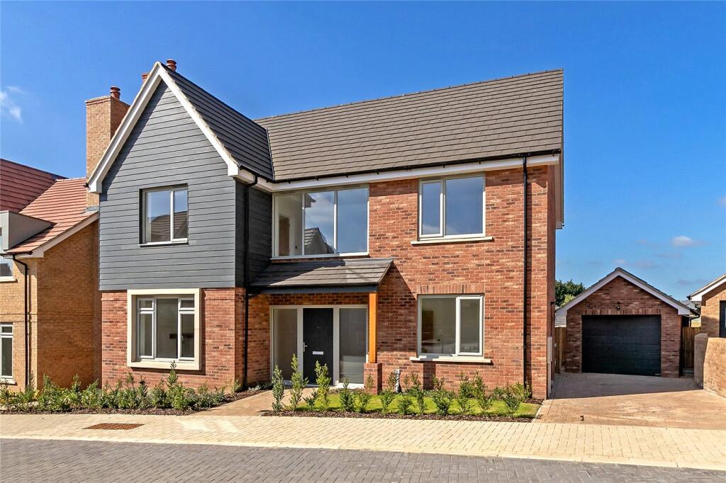 Chequer Tree Way, Clophill Road, Maulden, Bedfordshire, MK45