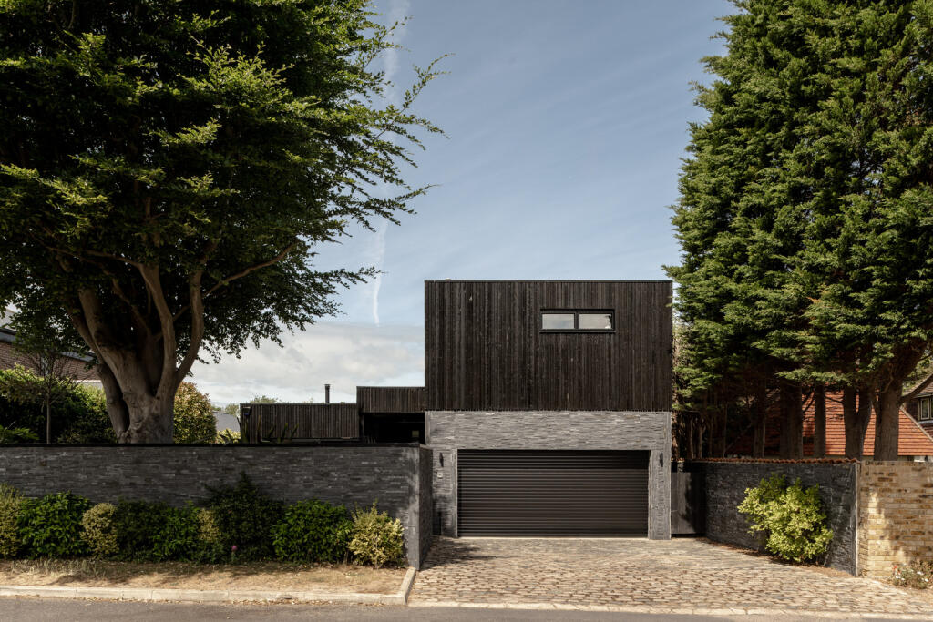 292667 - TMH_THE BLACK HOUSE-101.jpg