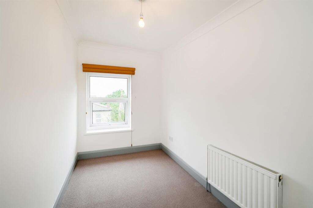 20 North Birkbeck Road - Flats 2, 3, 4-39_web.jpg