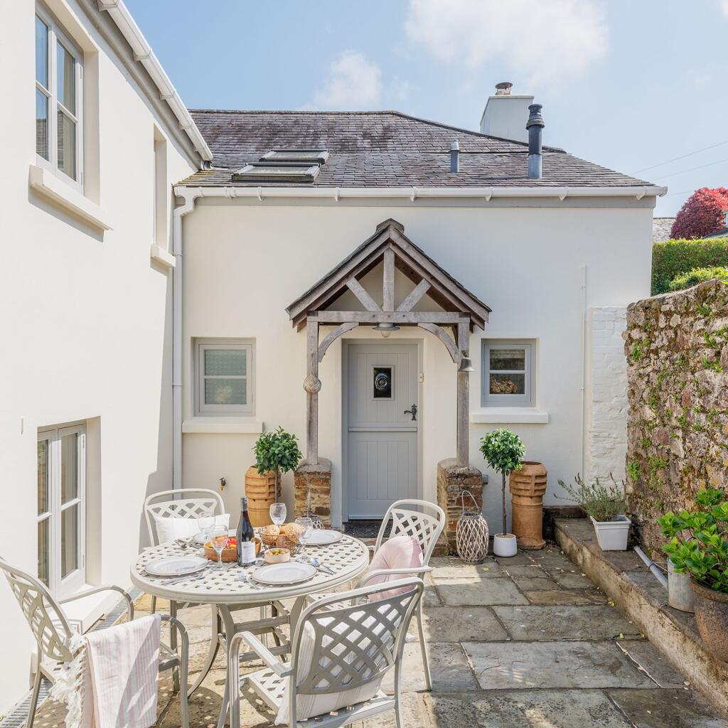 Front_Dart View Cottage_Dittisham