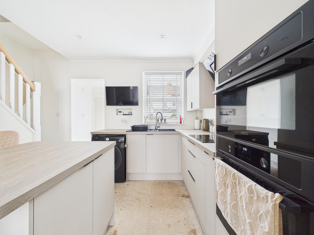 CAM02089G0-PR0513...