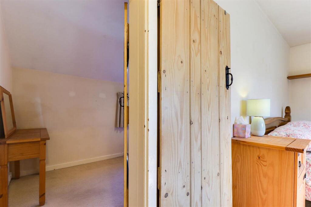 28. Stairs-Landing 1.3.jpg