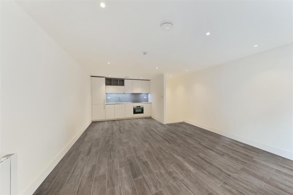 THE CHINES, 10A-17.jpg