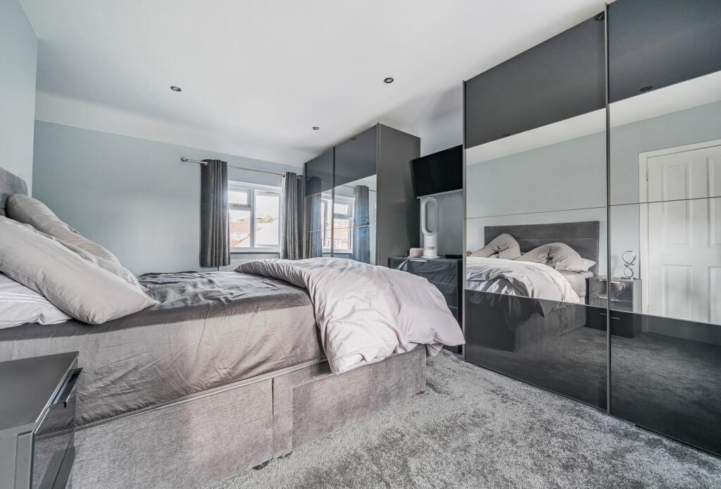 1354152-12-68c98c...