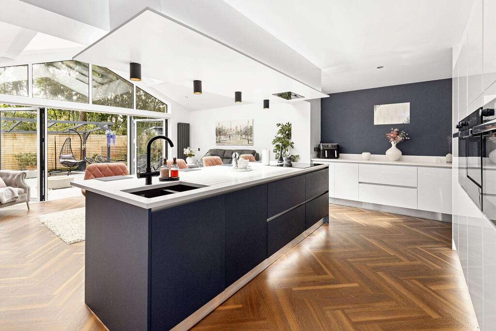 Open Plan Kitchen/Family Room