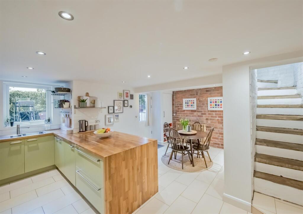 Fitted Dining Kitchen: