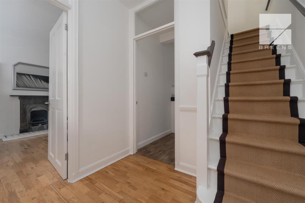 32 Suffield Road_0021.jpg