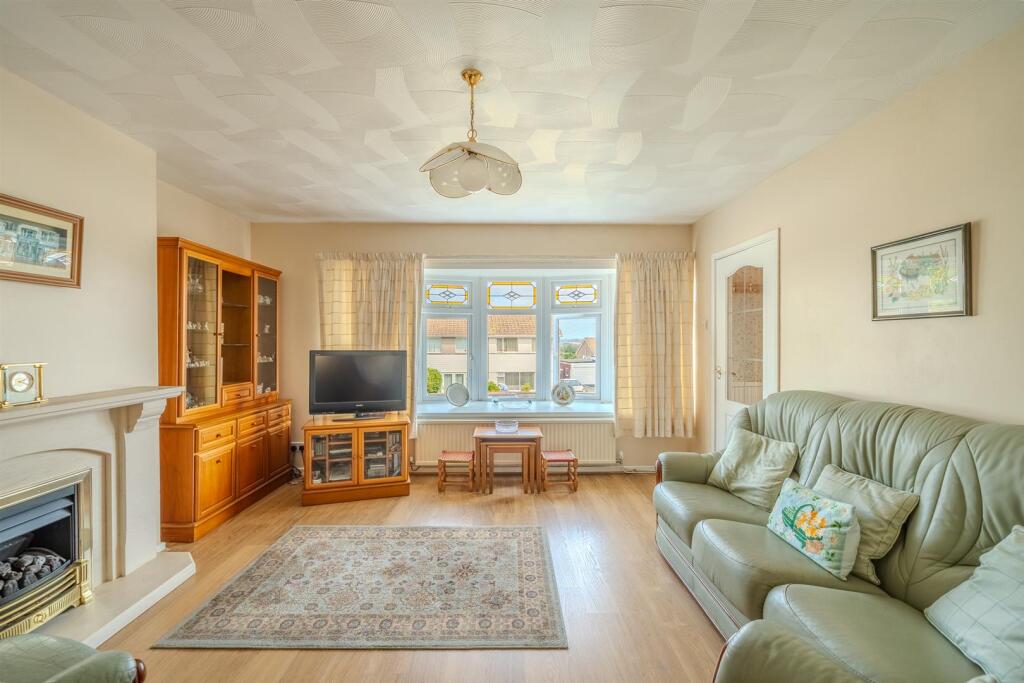 41 Thornhill Close-6.jpg