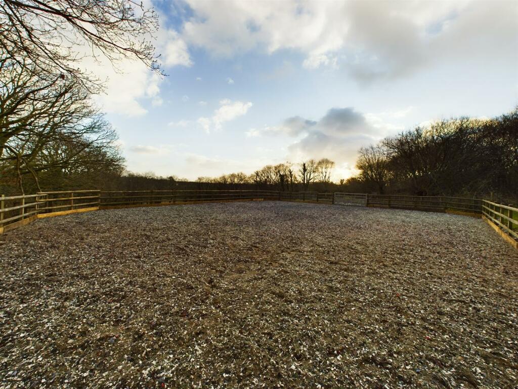 CAM03055G0-PR0168-STILL049.jpg