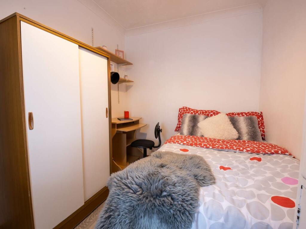 14-Queens-Avenue-Can
