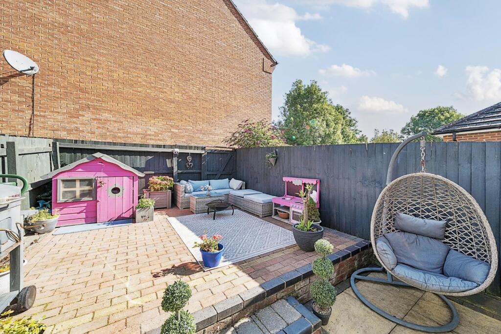 2nd view REAR GARDEN.jpg