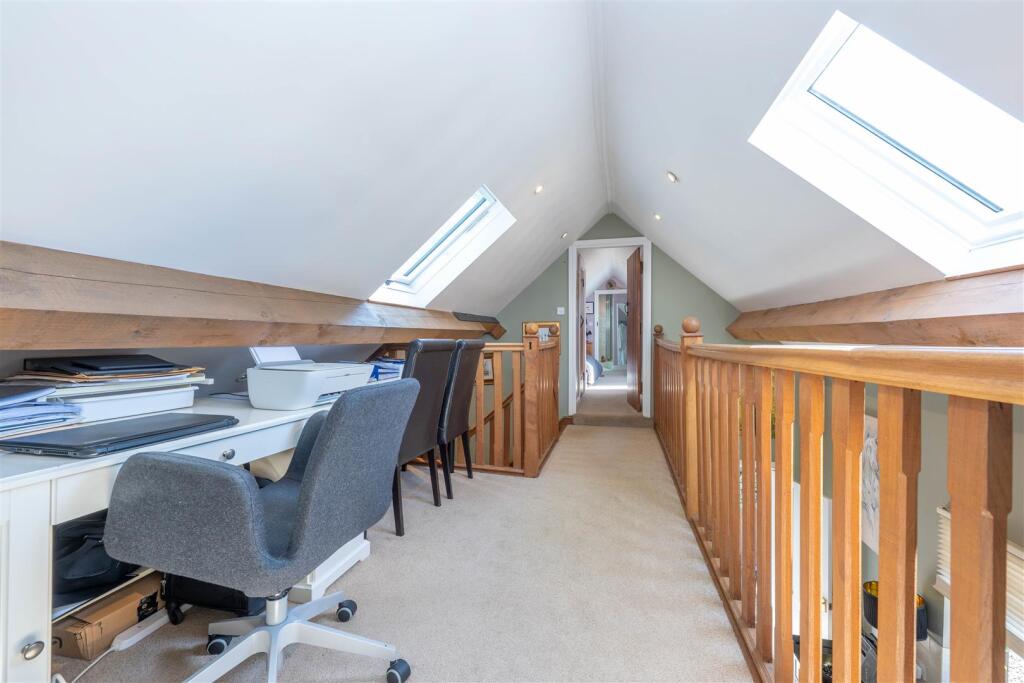 First Floor Galleried Landing