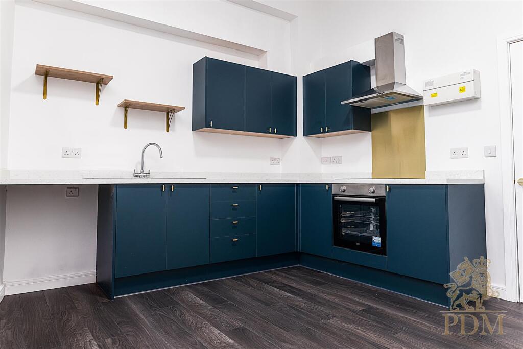 Bank Apartments Peveril St Nottingham NG7 4AH