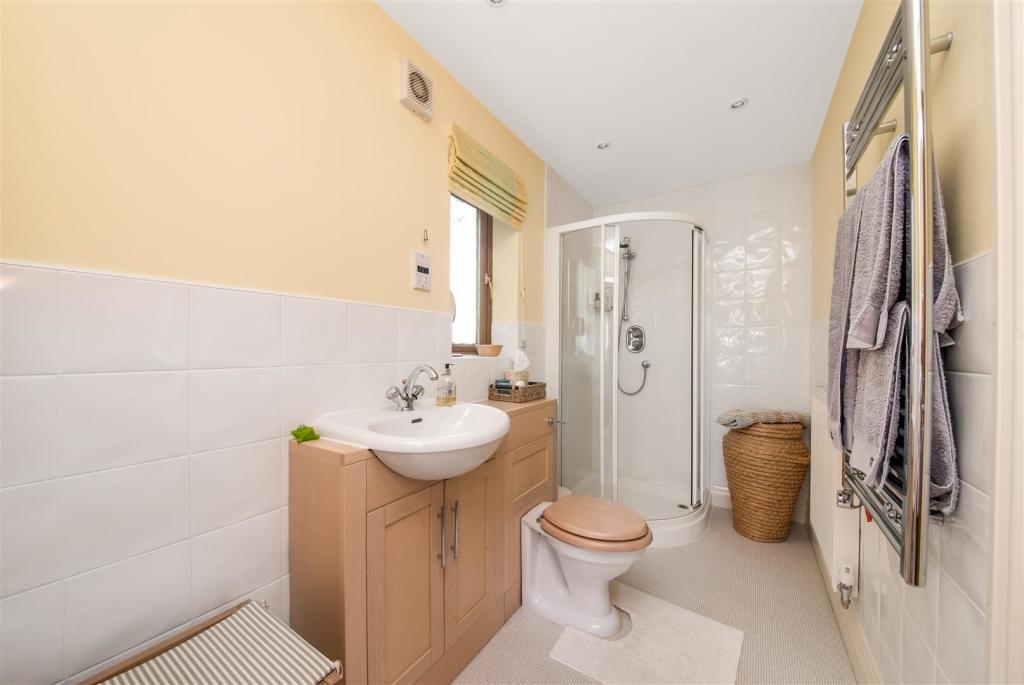 JACK & JILL SHOWER ROOM