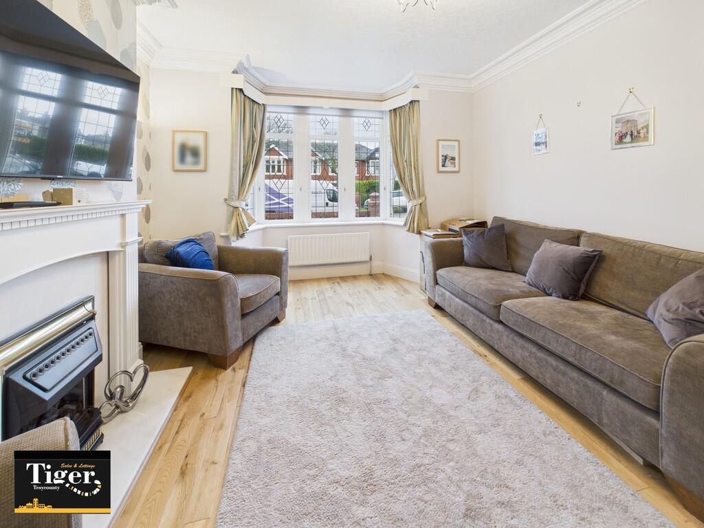 CAM02176G0-PR0777...