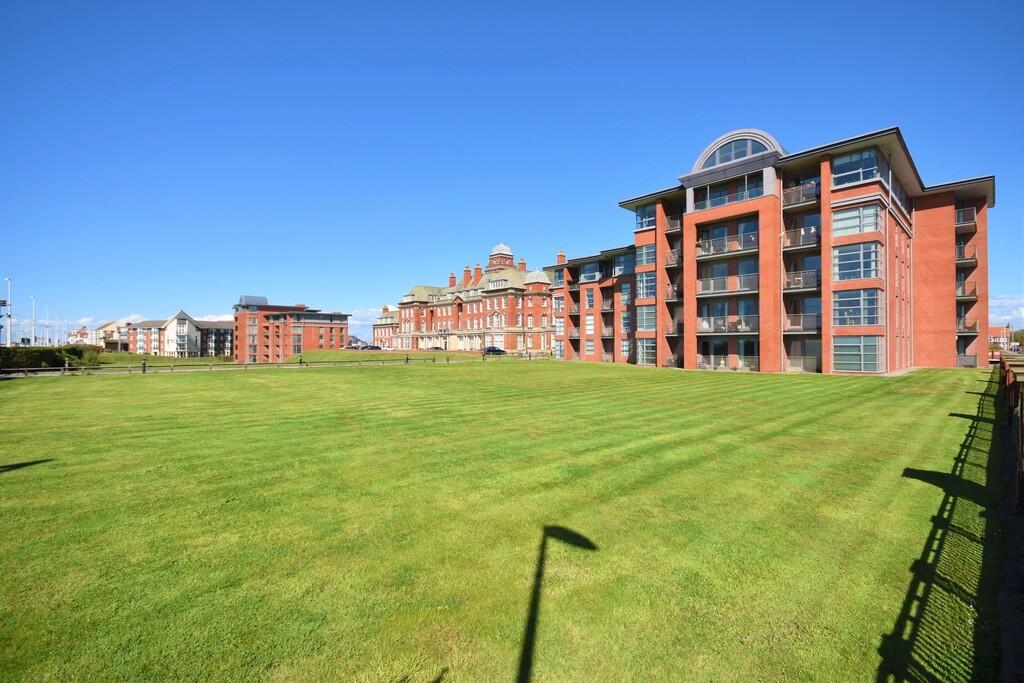 IMG_390257_16_lar...