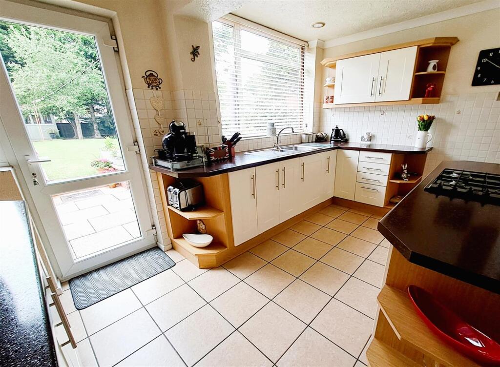 Extended Breakfast Kitchen