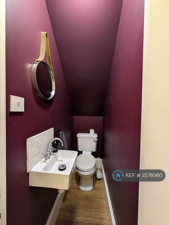 Bathroom (Ground Floor)