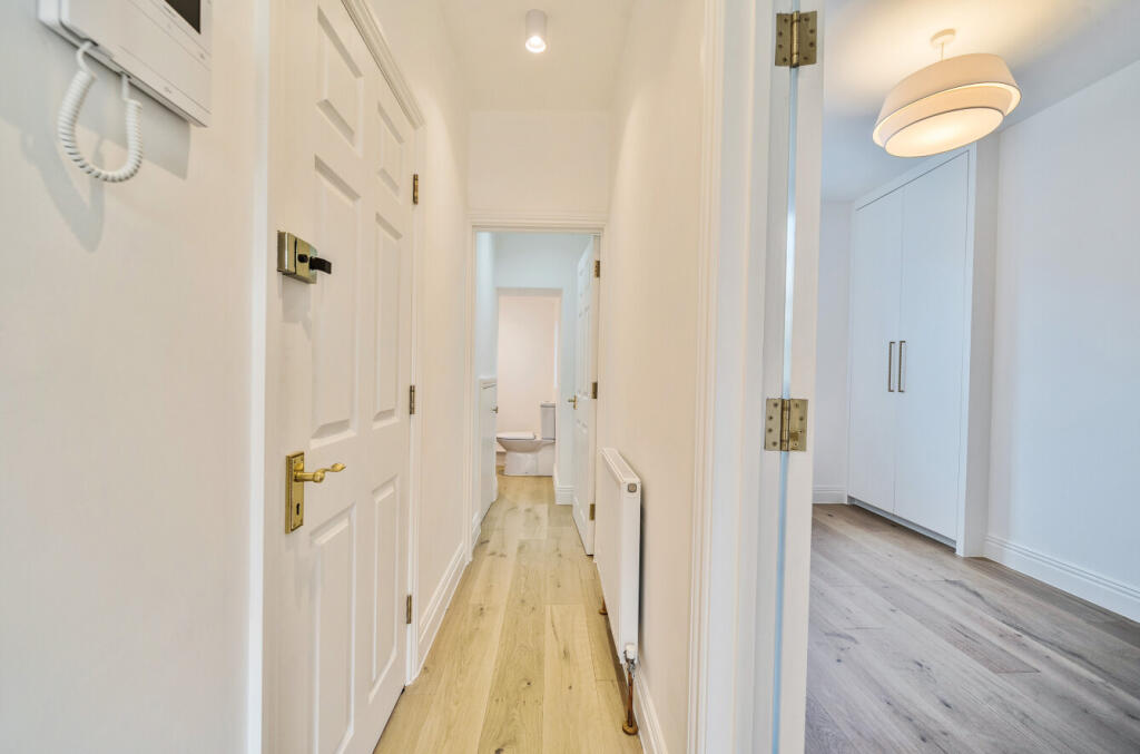 19-6814fbf5dbd19-...