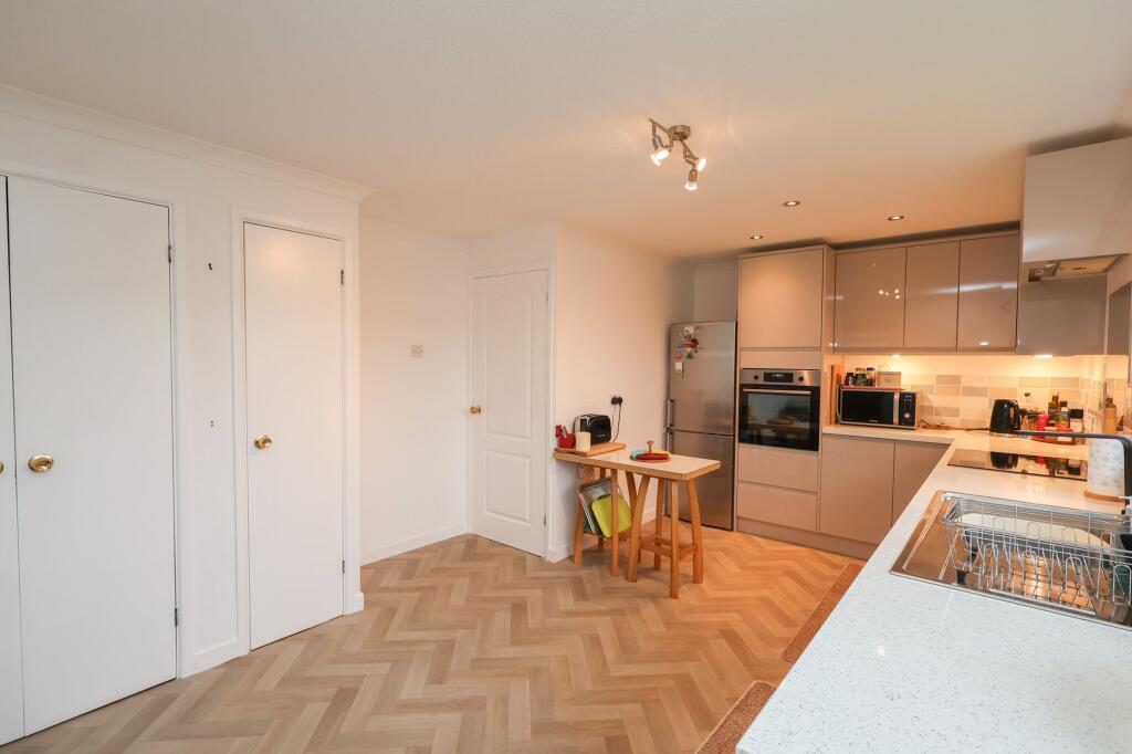 Kitchen/Breakfast Room