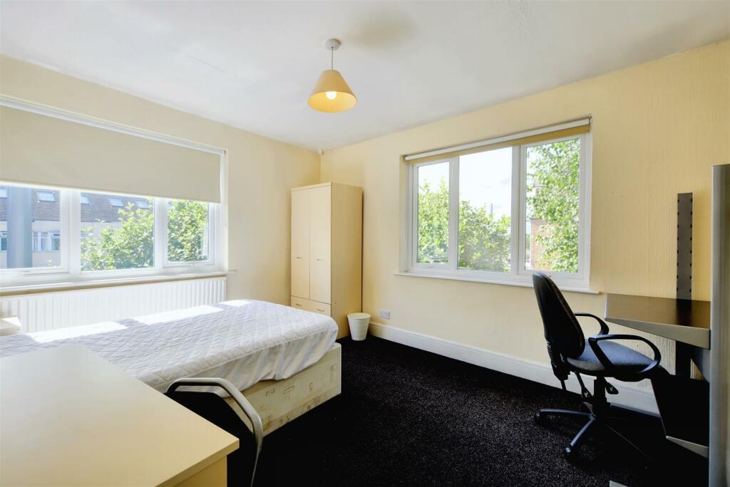 Bedroom 5.jpeg