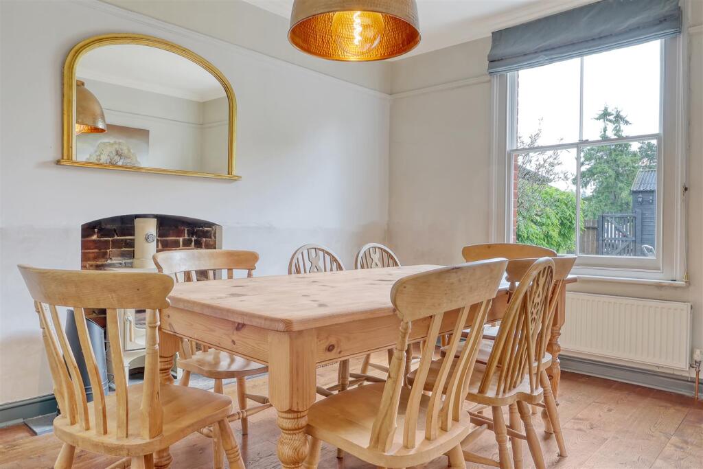 8v8a2460_17 copy 2.jpg