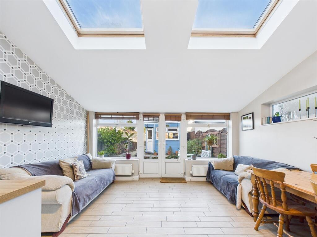 Fabulous, Extended Open Plan Living Kitchen