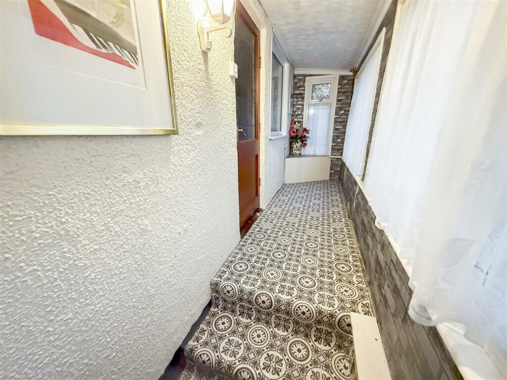 ENTRANCE PORCH