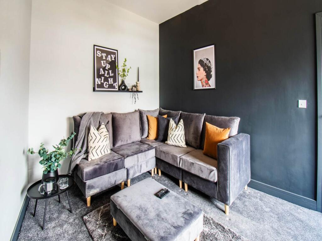1 Highfield Avenue L