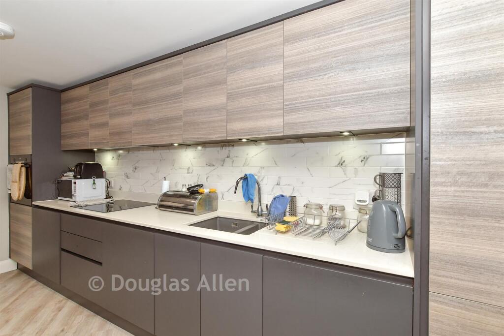 Lounge/Diner/ Kitchen