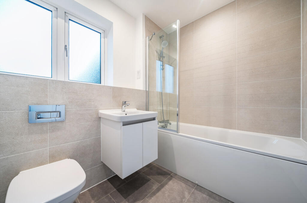 1340052-9-689ca1d...