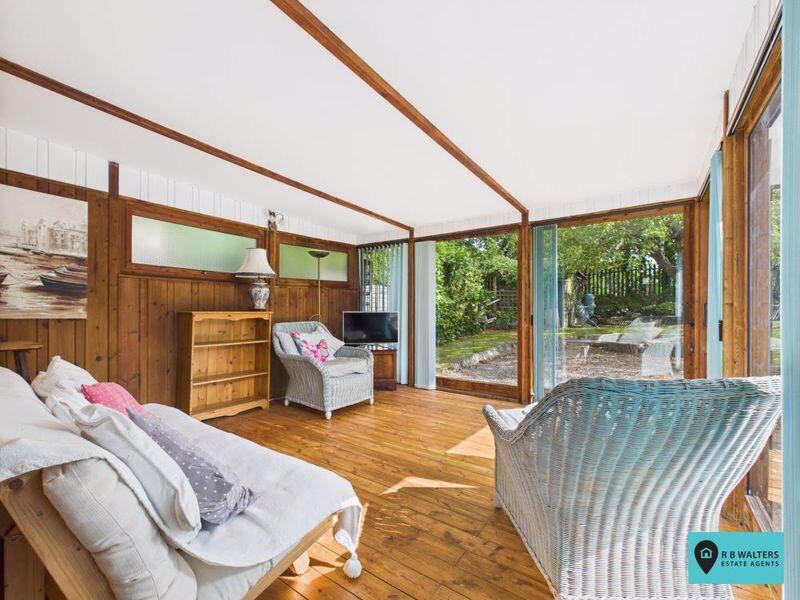 Sun Room / Studio 