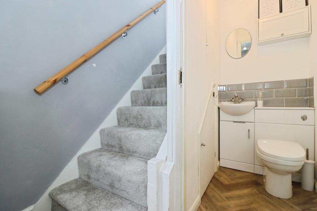 Hallway &amp; W/C