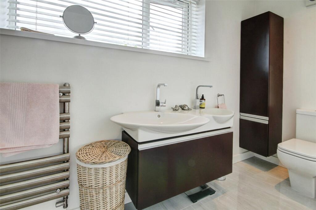 Ensuite