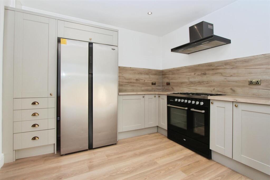 Open Plan Kitchen / Diner / Family Room