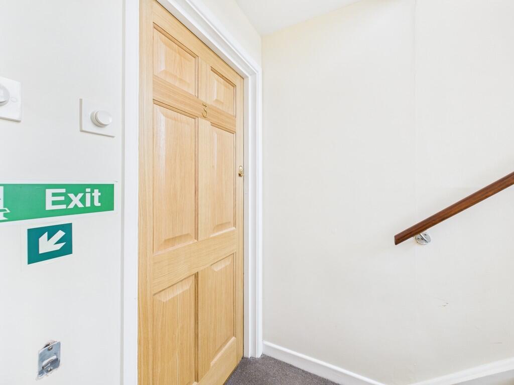 CAM03974G0-PR0220...