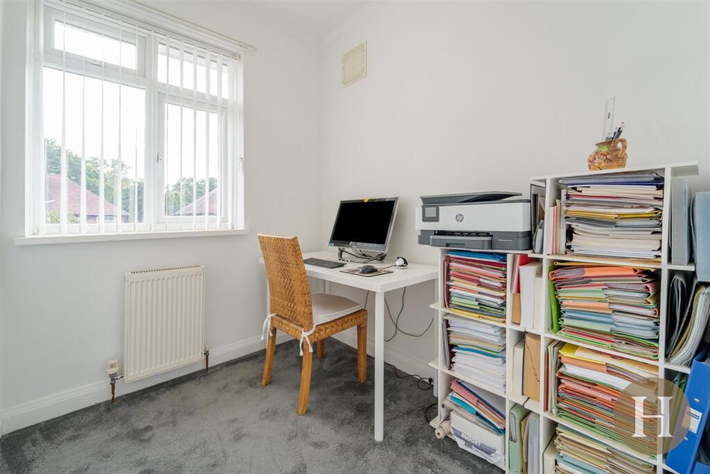 Hadleigh Estate Agents-44.jpg