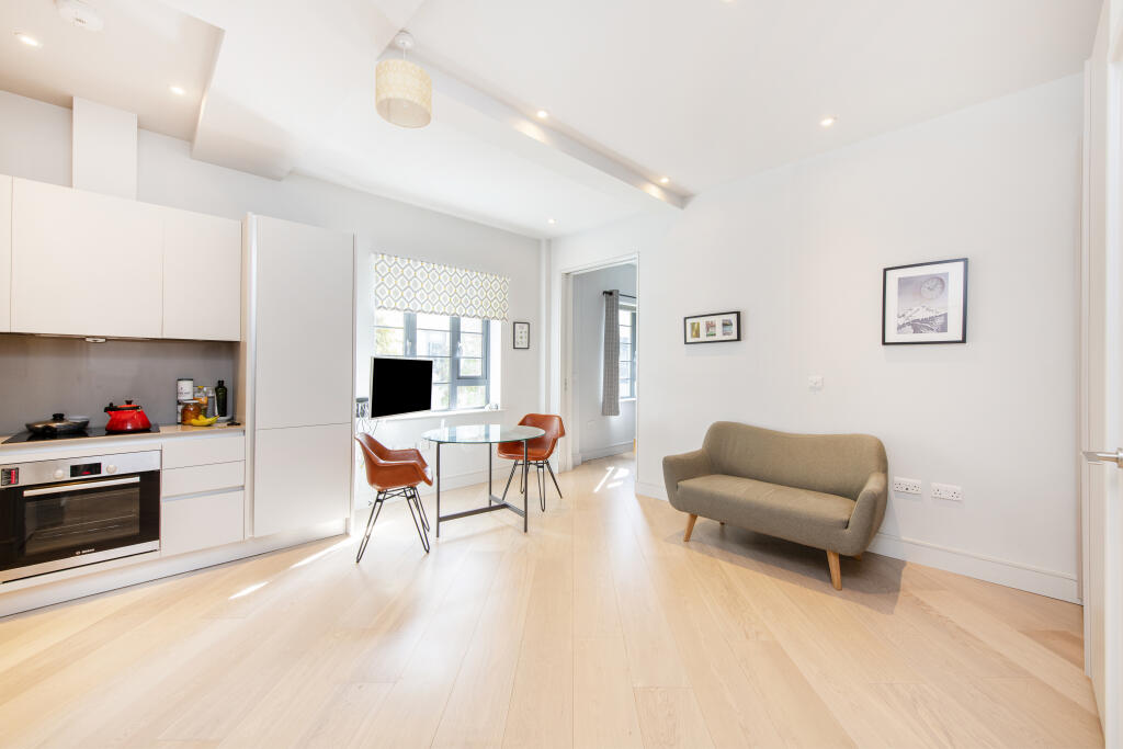 Brentford, Middlesex, TW8