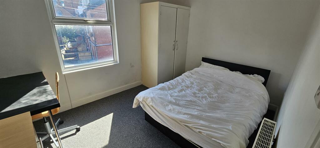 92RPR- Bedroom 3.jpg