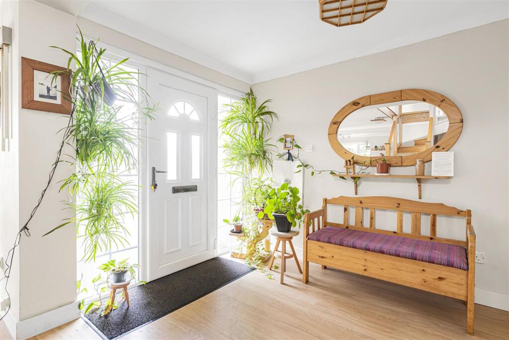 6 Grovelands