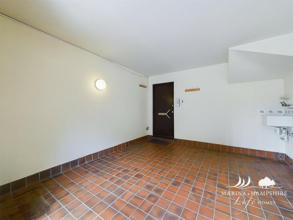 CAM03691G0-PR0018...