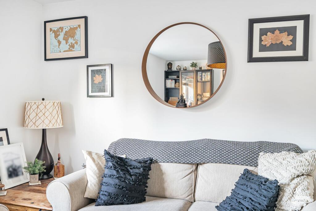 Living Room (2)