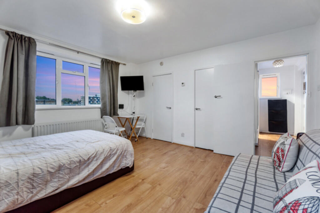 13405267997922207...