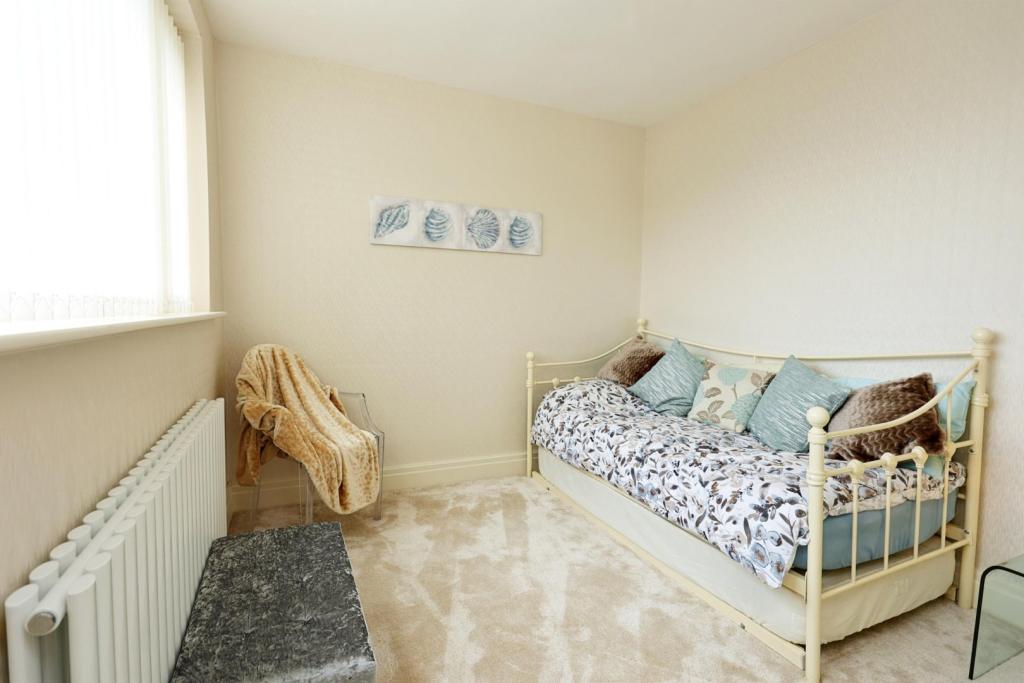 Bedroom Three/Study