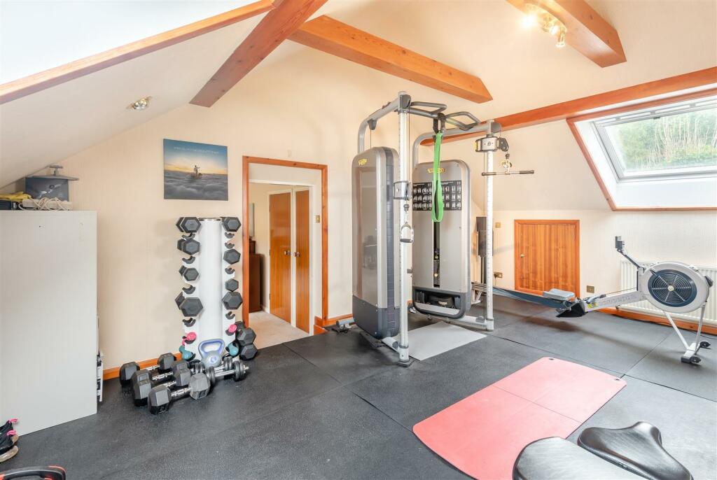 8573874-interior41.jpg