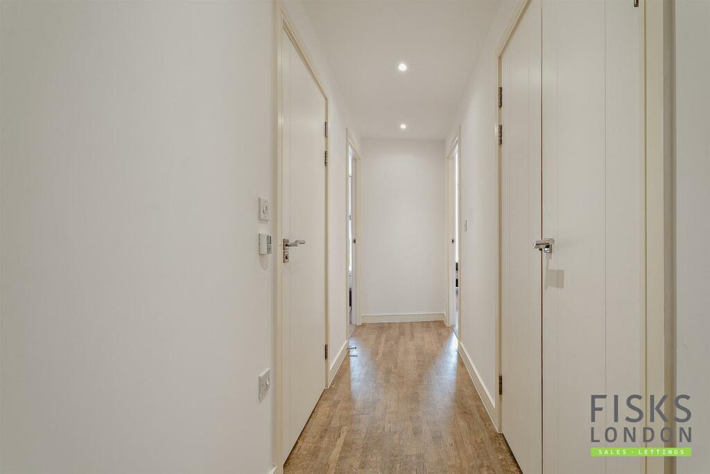 8614845-interior11-800.JPG