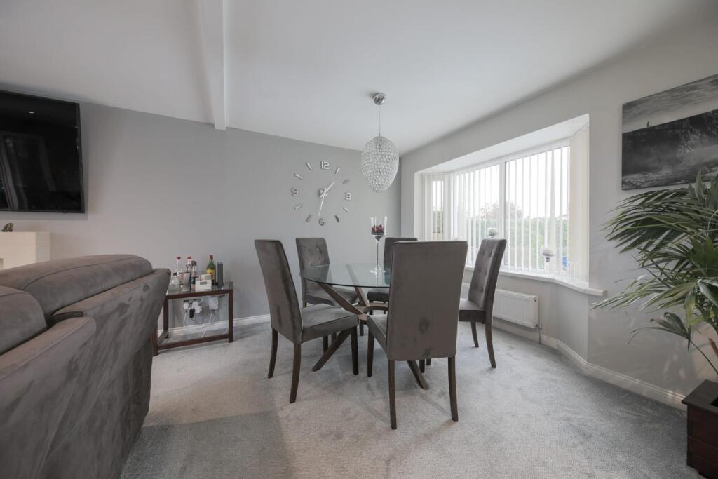 Lounge dining room.jpg