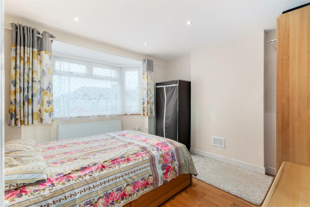 Shaldon Drive Ph14 (6).jpg